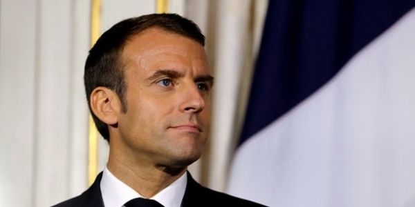 Smic, CSG, heures supp : une opération déminage à 10 milliards pour Macron