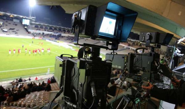 JS Saoura vs Ittihad Tanger: Sur quelle chaîne et à quelle heure regarder le match en direct ?