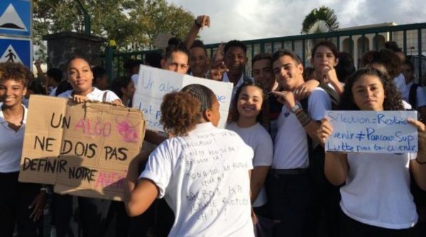 Les lycéens de la Martinique ont tous les « dois »