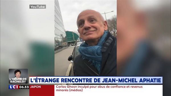 VIDÉO - "Vous êtes du côté des puissants" : Jean-Michel Aphatie vivement interpellé par un "journaliste gilet jaune"