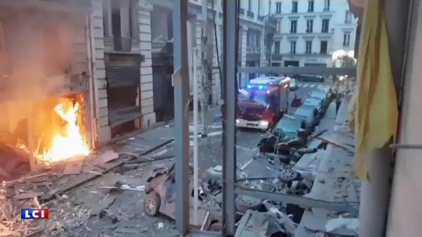VIDÉO - "Ça a explosé juste en face de moi": les images d'un journaliste italien juste après l'explosion de la rue de Trévise