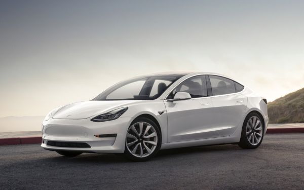Tesla Model 3: 8e voiture la plus vendue au pays