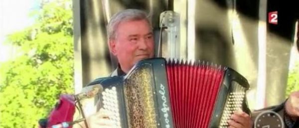 Une des légendes françaises de l'accordéon, Marcel Azzola est décédé, ont annoncé cette nuit sa compagne et son agent