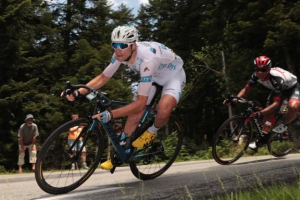 Cyclisme - Pierre Latour (AG2R La Mondiale) blessé à un poignet et forfait pour le Tour des Émirats arabes unis