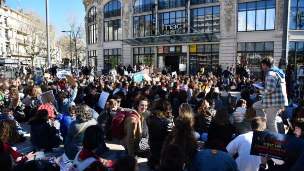 Perpignan : entre 300 et 400 jeunes en grève pour le climat