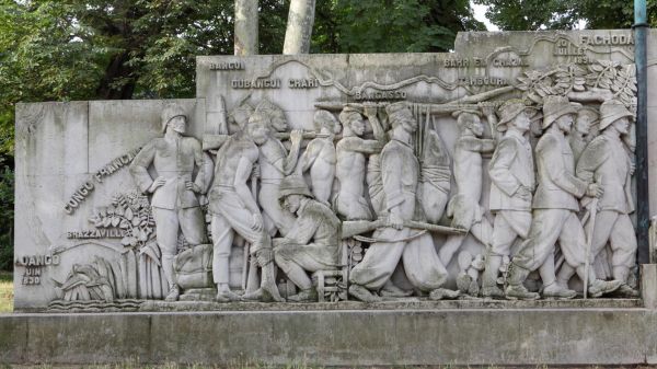 Faut-il déboulonner les statues qui glorifient la France coloniale ?