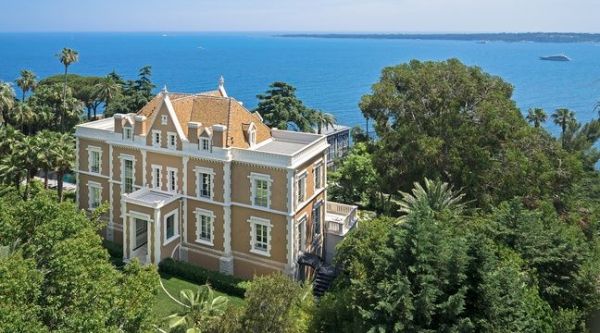 Cannes: Un château à 55 millions d'euros trouve preneur, la vente atteint un niveau record