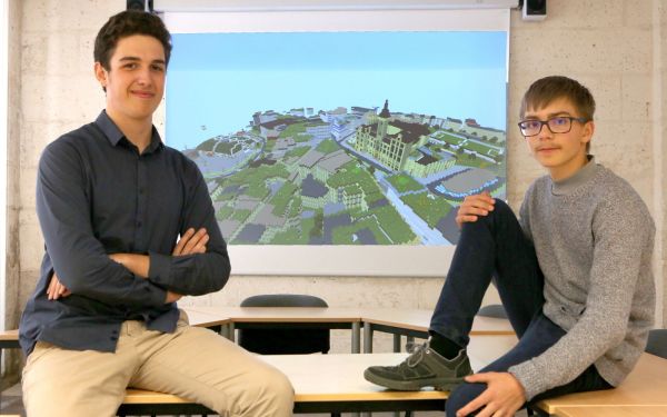 Ils bâtissent l'Angoulême du futur sur Minecraft