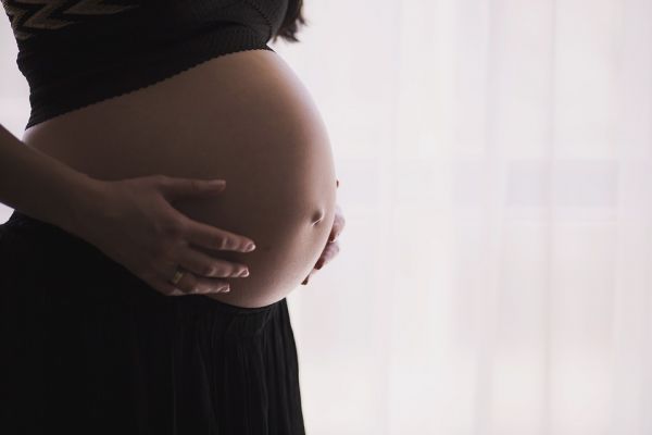 Fumer pendant la grossesse double le risque de mort subite du nourrisson
