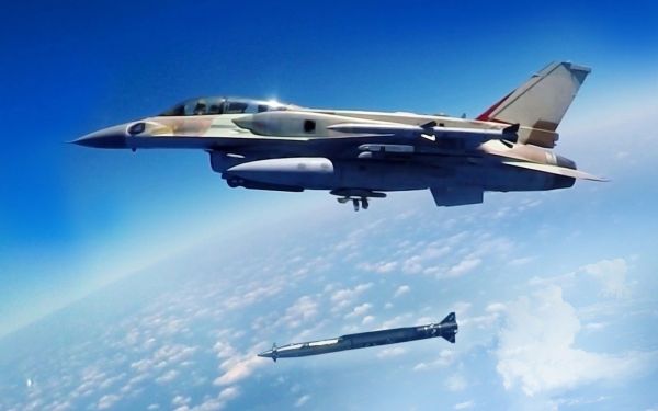 L'armée de l'air israélienne a frappé Masyaf, en Syrie, avec de nouveaux missiles supersoniques guidés avec précision selon un expert (Southfront)