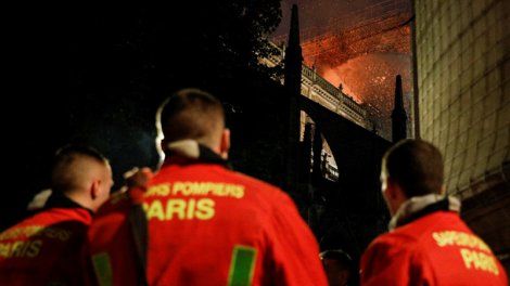 Si "on perdait la guerre du beffroi, on perdait la cathédrale" : les pompiers racontent l'intervention à Notre-Dame
