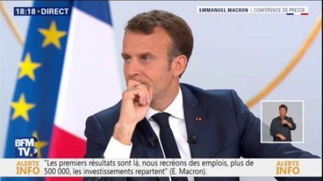 Emmanuel Macron ne retiendra pas l'option du vote obligatoire ni la prise en compte du vote blanc
