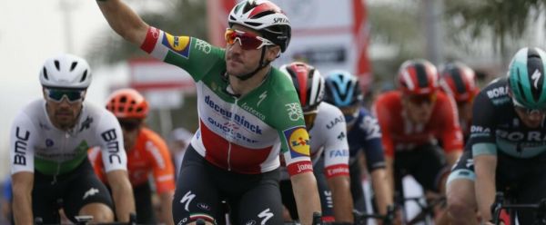 Cyclisme – Giro 2019 (E3) : Viviani premier mais déclassé, Gaviria s’impose sur tapis vert devant Démare
