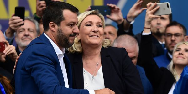 "Le jour de gloire" des patries "est arrivé", lance à Milan Marine Le Pen