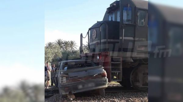 Deux morts dans une collision entre un train et une voiture