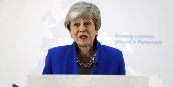 Brexit : Theresa May propose aux députés un « nouvel accord »