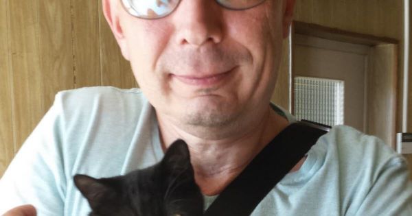 Oyonnax : il vient de Nice pour adopter un chat errant blessé