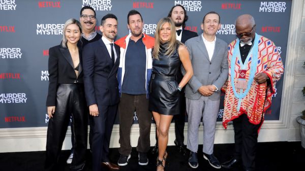 Murder Mystery : Dany Boon enquête sur Jennifer Aniston le 14 juin sur Netflix
