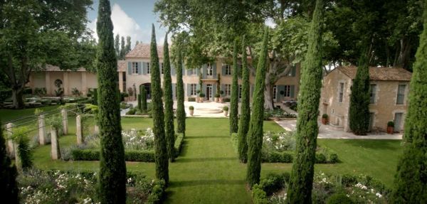 VIDÉO - Les Obama en vacances dans le Gard : voilà à quoi ressemble la maison à 55.000 euros qu'ils louent