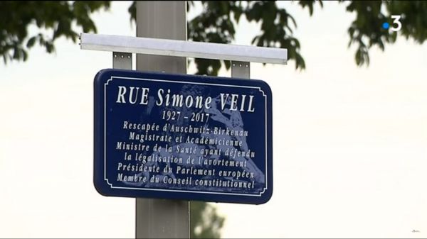 A Belfort, Sarkozy inaugure une rue Simone Veil