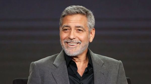 Thaïlande: Un couple d'Italiens arrêté pour avoir usurpé l'identité de George Clooney et arnaqué des personnes en ligne