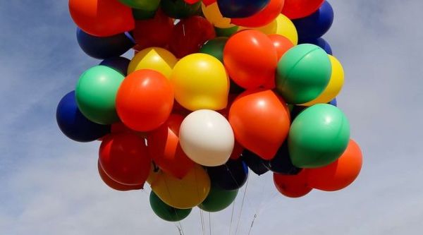 Nice: Pour lutter contre la pollution, une association veut l'interdiction des lâchers de ballons à l'hélium