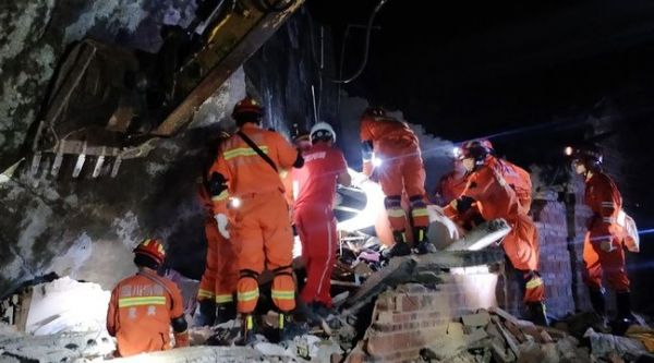 Chine: Au moins 12 morts et 134 blessés dans un séisme de magnitude six
