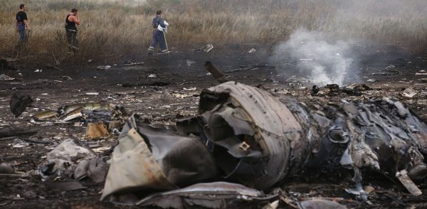Massacre d’un avion malaisien : Un faux drapeau de l’Ukraine avec l’OTAN, 007 et l’ONG de Soros