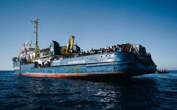 Au large de Lampedusa, 42 migrants bloqués à bord du navire Sea-Watch depuis 13 jours