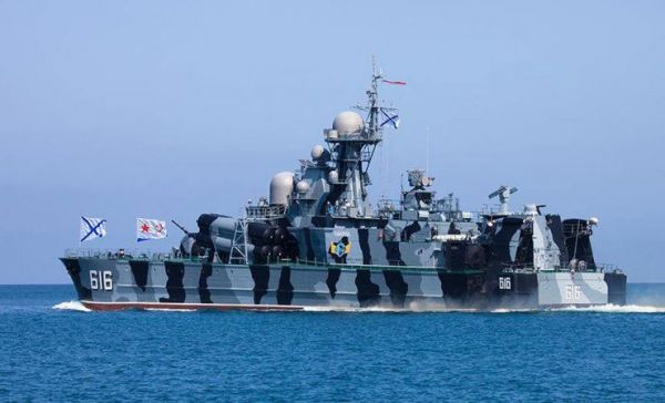 Des navires de guerre chinois et russes arrivent en Méditerranée pour des exercices conjoints (RT)