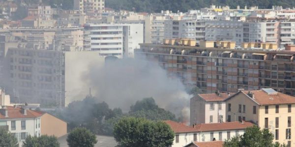 Un début d'incendie maîtrisé dans un clos de boules à Nice