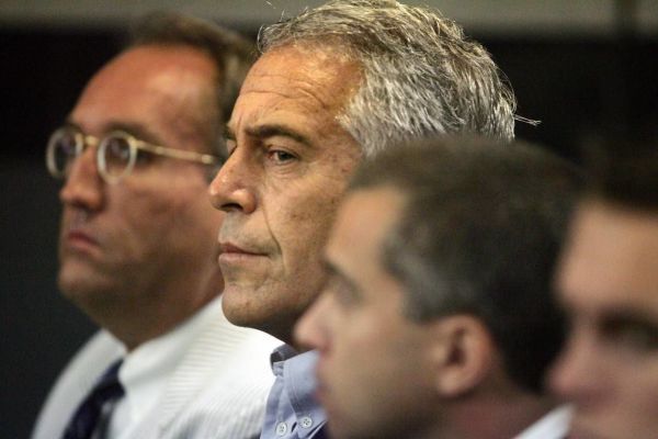 La Cour d'appel de Manhattan s'apprête à révéler plus de 2000 pages du dossier Epstein impliquant des personnalités politiques de haut rang
