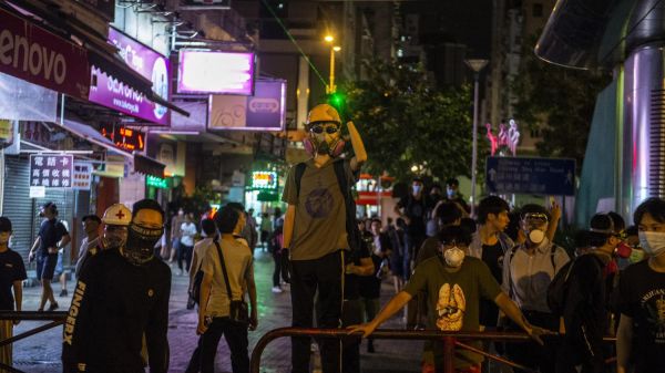 Crise à Hong Kong : les forces chinoises postées à quelques kilomètres de la frontière
