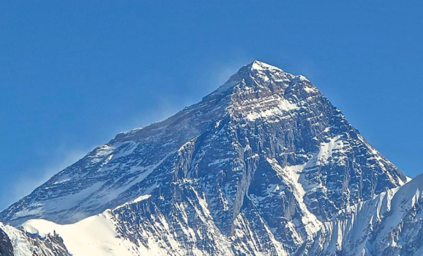 Ascension de l’Everest : les règles changent !