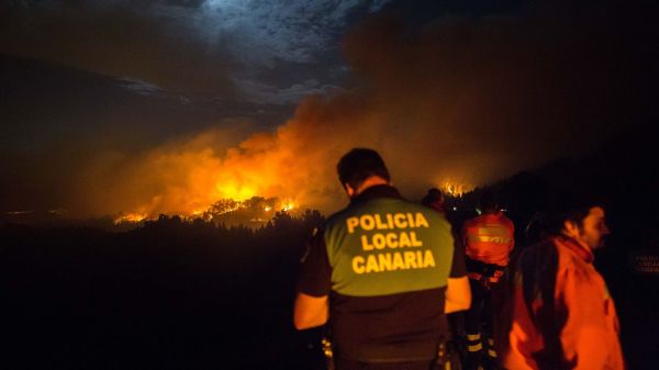 Espagne : un"drame environnemental" à Grande Canarie, toujours ravagée par un incendie hors de contrôle