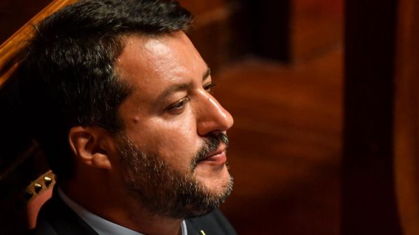Crise politique italienne : "Une situation complètement dramatique due à un comportement tout à fait irresponsable" de Matteo Salvini