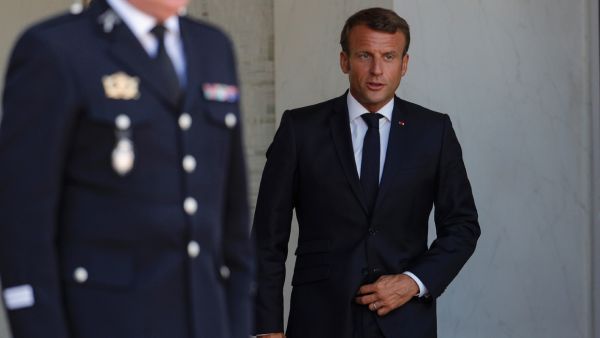 G7: Macron reçoit la société civile à l'Elysée, des ONG boycottent