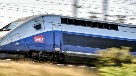 SNCF : 7 heures de retard pour un TGV Paris-Dijon à cause d'un feu de forêt