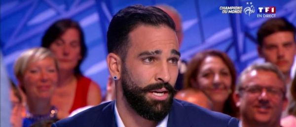 France 2 décide de couper au montage le footballeur Adil Rami dans sa nouvelle émission sportive en prime, après les déclarations de Pamela Anderson qui l'accusait de violences - Vidéo