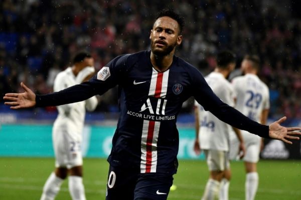 Ligue 1 : Neymar se donne pour porter le Paris SG vers la victoire face à Lyon