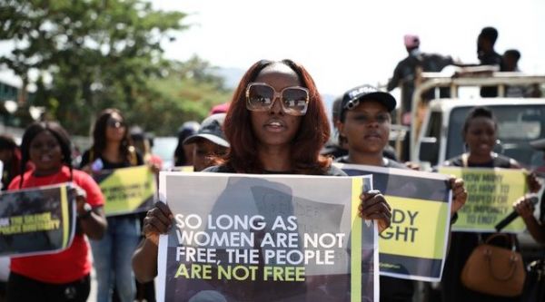 « Sex for grades » : Un documentaire sur le harcèlement sexuel dans des facs africaines libère la parole des femmes sur Twitter
