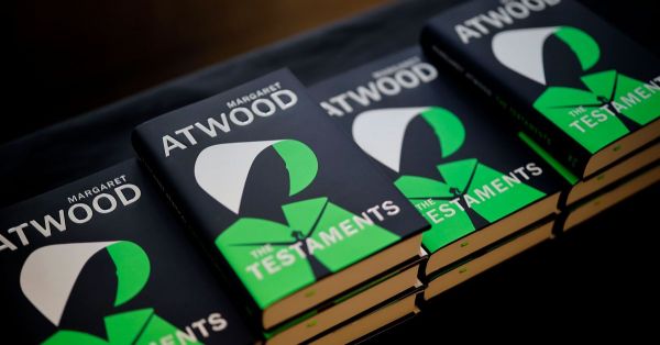 "Les Testaments" de Margaret Atwood: Notre fascination pour les dystopies expliquée par un psy