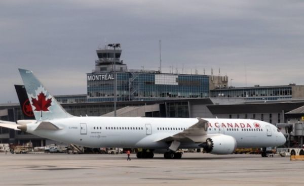 Canada : un avion a dû rebrousser chemin à cause d'une odeur répugnante d'un fruit