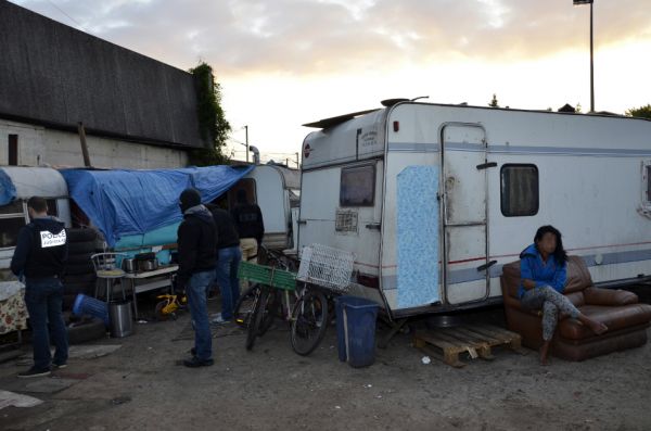 Ile-de-France : une bagarre dans un camp de Roms fait un mort et trois blessés