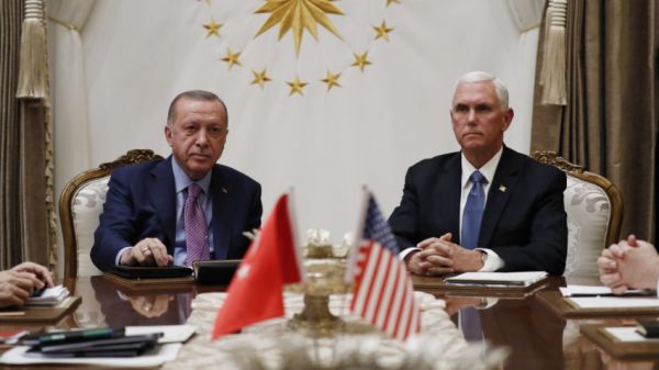 Mike Pence et Erdogan tombent d'accord sur un cessez-le-feu en Syrie