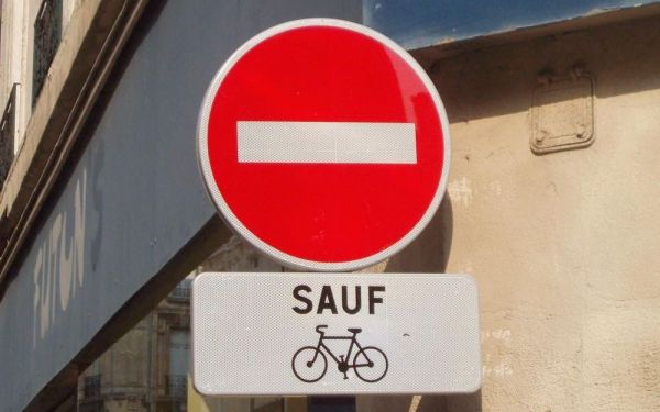 Bordeaux : "laisser prendre aux vélos des sens interdits a été une erreur" estime Nicolas Florian