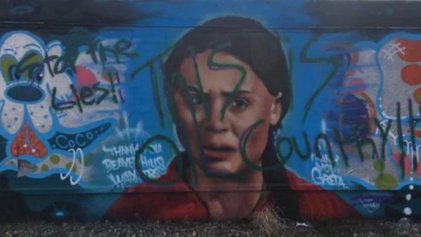 Murale en l'honneur de Greta Thunberg vandalisée à Edmonton
