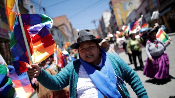 Bolivie: Morales victorieux de la présidentielle, l'opposition conteste