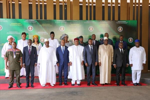 Ouverture vendredi à Niamey du Sommet extraordinaire de la CEDEAO sur la Guinée Bissau, sous la présidence de SEM Issoufou Mahamadou (Autre presse)