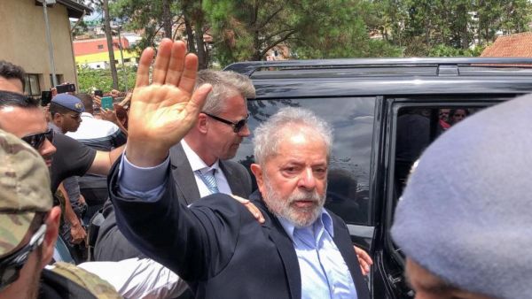 Un juge brésilien ordonne la libération de Lula